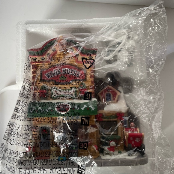 Lemax Wags Motel - Picture 5 of 9